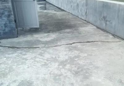 淅川楼顶漏水维修公司分享下如何解决卫生间隐蔽部位漏水的问题?